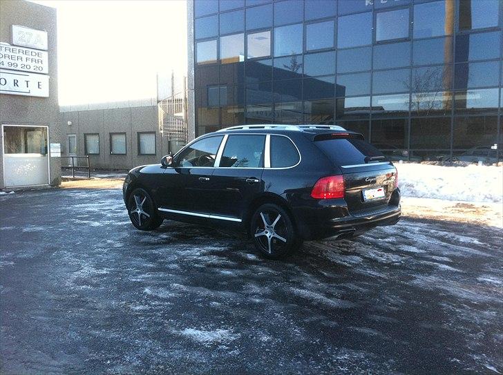 Porsche Cayenne Turbo / SOLGT billede 2