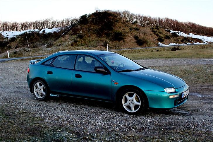 Mazda 323F Byttet billede 2