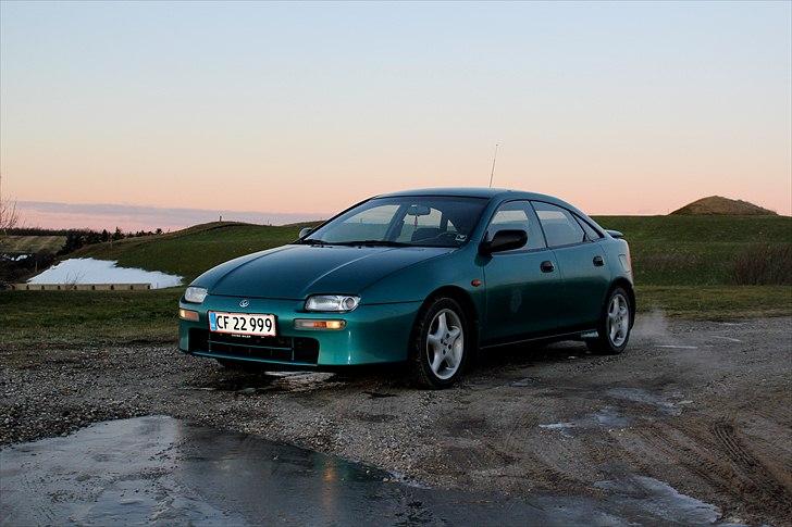Mazda 323F Byttet billede 3