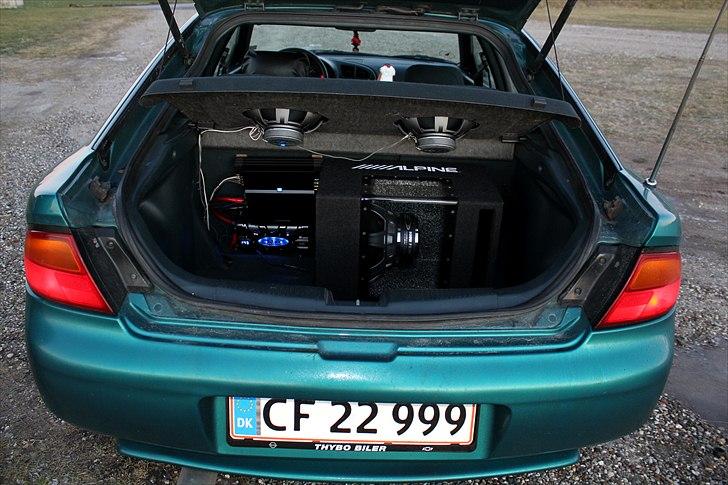 Mazda 323F Byttet billede 6