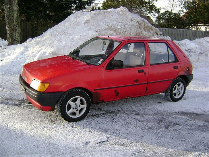 Ford fiesta 1.1 CL  solgt billede 1