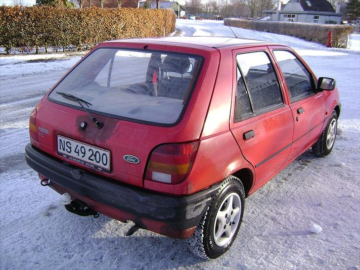Ford fiesta 1.1 CL  solgt billede 6