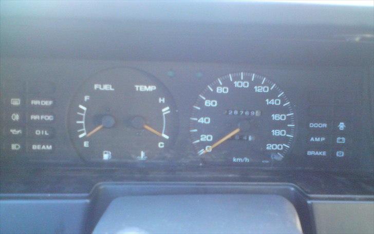 Nissan sunny 1.3lx sedan solgt billede 4