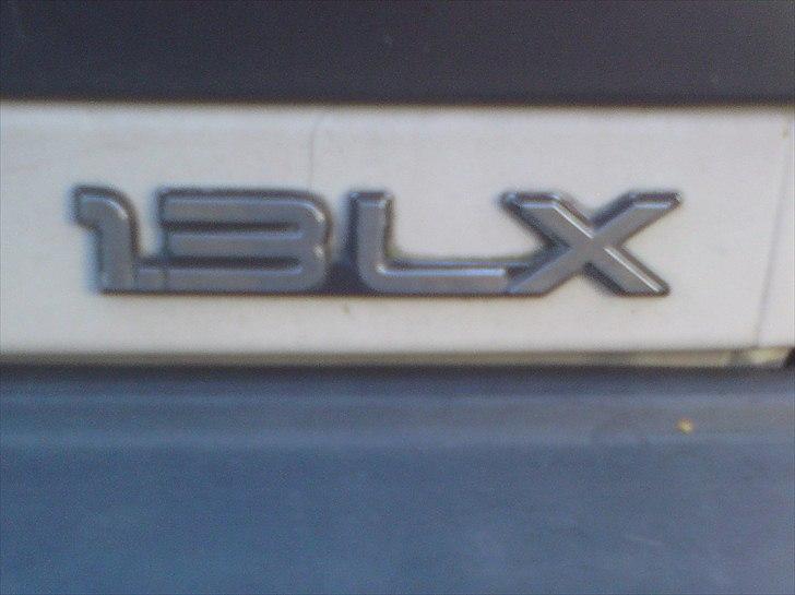 Nissan sunny 1.3lx sedan solgt billede 11