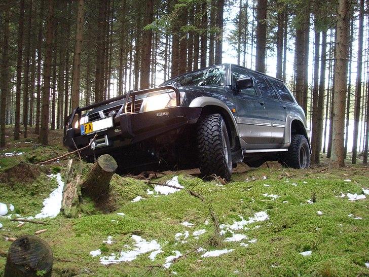 Nissan Patrol Y61 billede 2