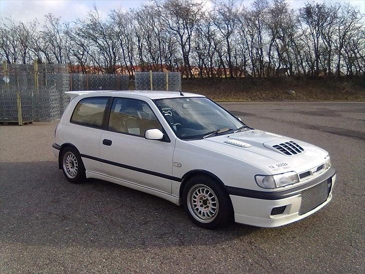 Nissan Pulsar GTI-R 4WD SOLGT billede 1