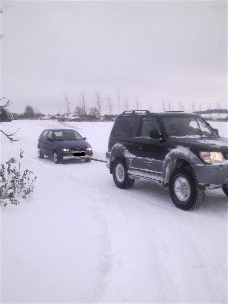 Toyota landcruiser gx 90 - var lige ude og trække lillebror fri den 24 dec også måtte han bare med hele vejen hehe billede 18