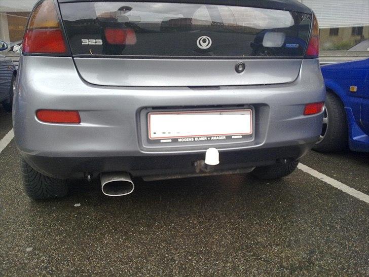 Mazda 323C BA SOLGT billede 2