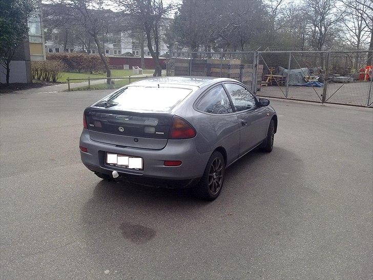 Mazda 323C BA SOLGT billede 3