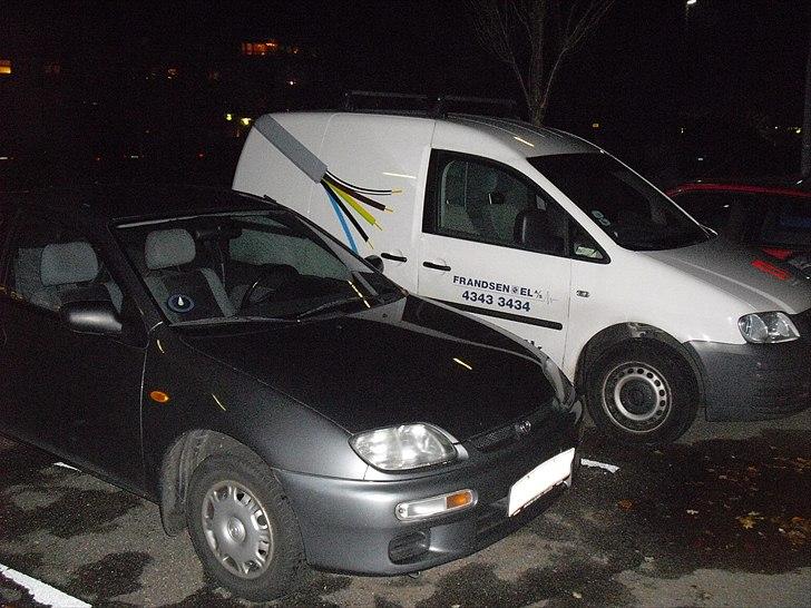 Mazda 323C BA SOLGT billede 10