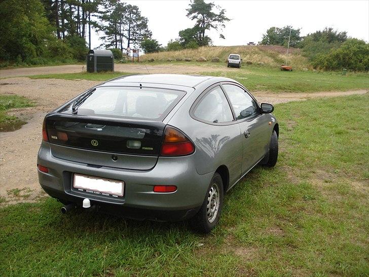 Mazda 323C BA SOLGT billede 11