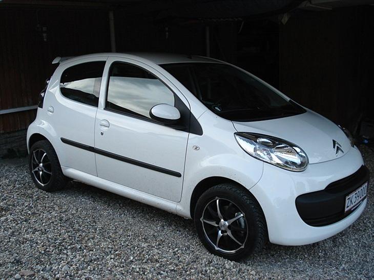 {{currentPhoto.altText}} billede {{currentPhoto.number}}