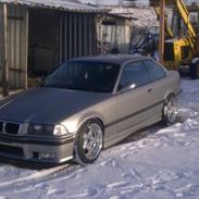 BMW e36 325i