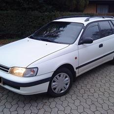 Toyota Carina E ( skrottet )