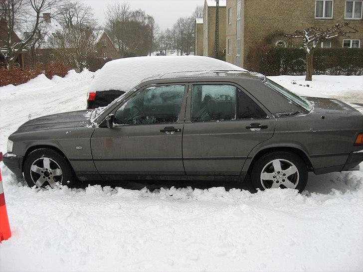 Mercedes Benz 190e 2,6 124w Solgt. billede 8