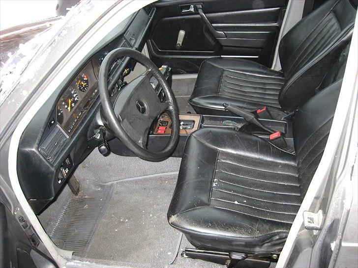 Mercedes Benz 190e 2,6 124w Solgt. billede 13