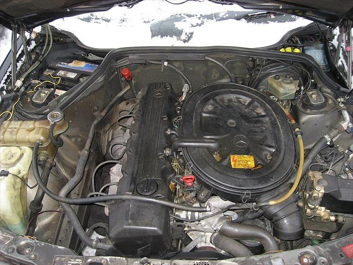 Mercedes Benz 190e 2,6 124w Solgt. billede 17