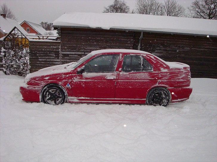 Alfa Romeo 155  v6 solgt - en sne skraber når man kører. billede 2