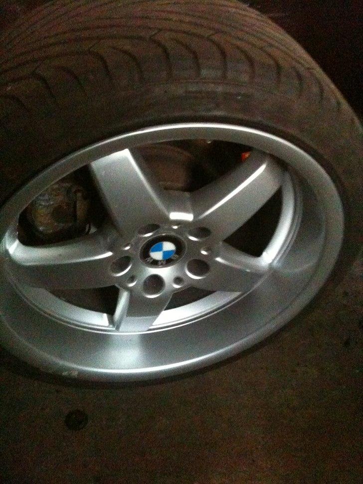 BMW E 34 525 i 24v m vanos - Nye fælge indkøbt hmm er lidt i tvivl skriv venligst en kommentar til sidst af samlet Bedømmelse ;) billede 11