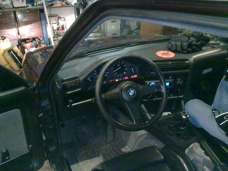 BMW E30 - solgt..  billede 5