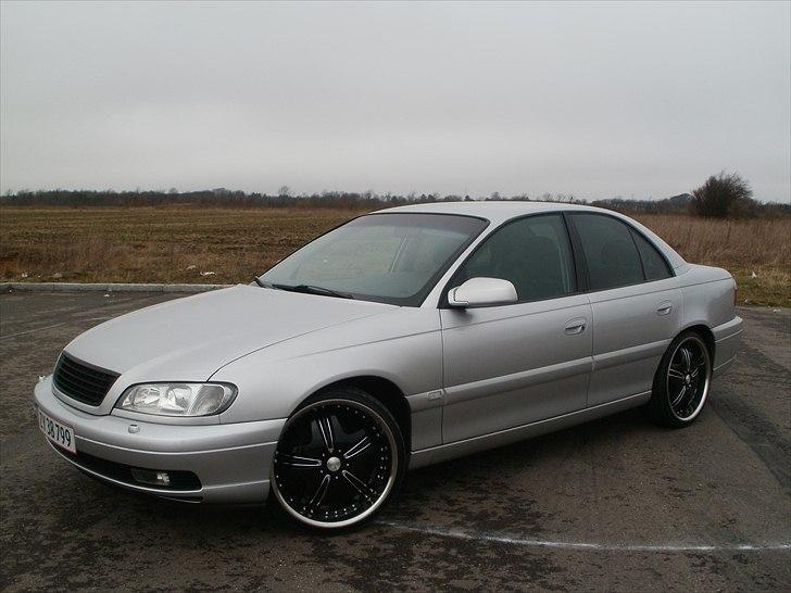 Opel Omega V6 billede 1