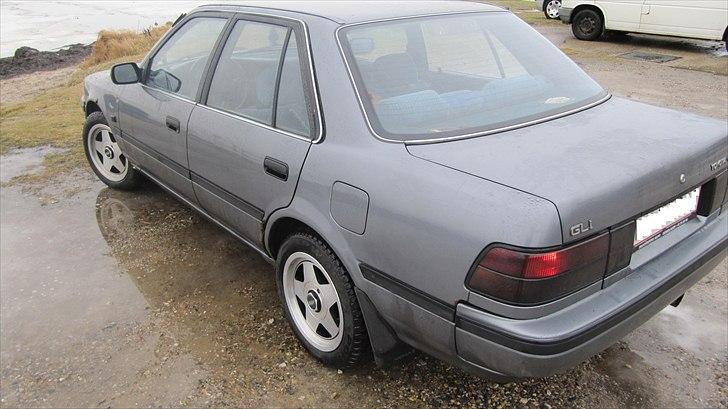 Toyota Carina II 1,6 GLI / SOLGT billede 3