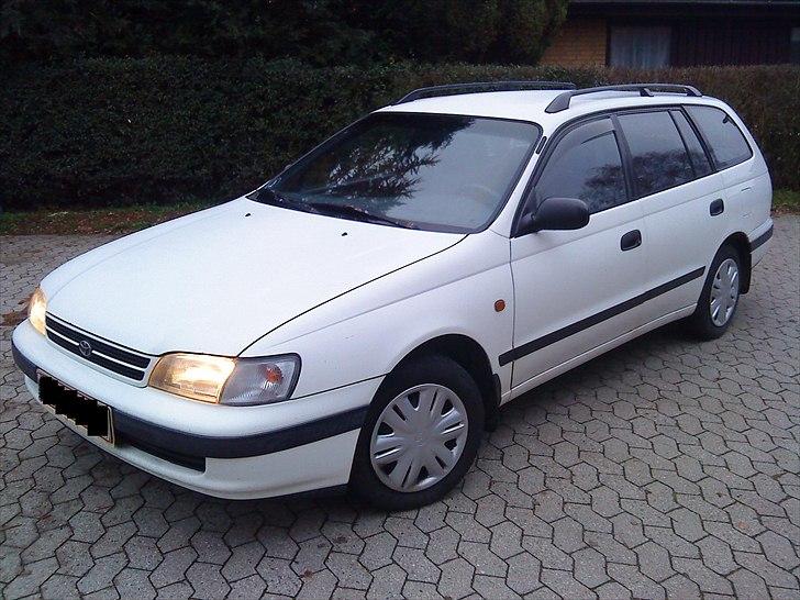 Toyota Carina E ( skrottet ) billede 1