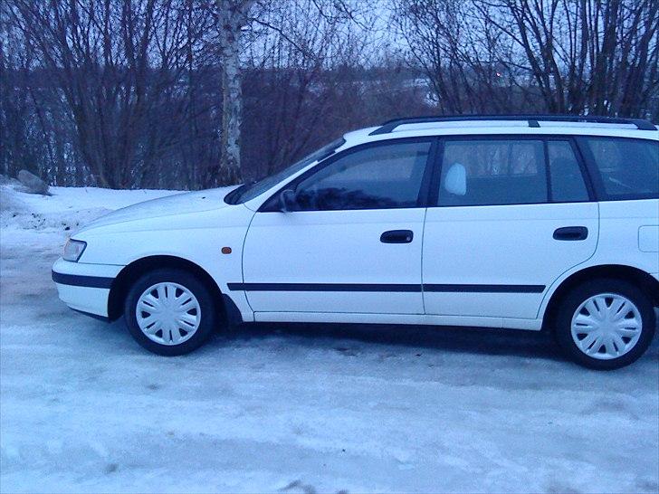 Toyota Carina E ( skrottet ) billede 2