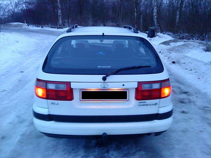 Toyota Carina E ( skrottet ) billede 4