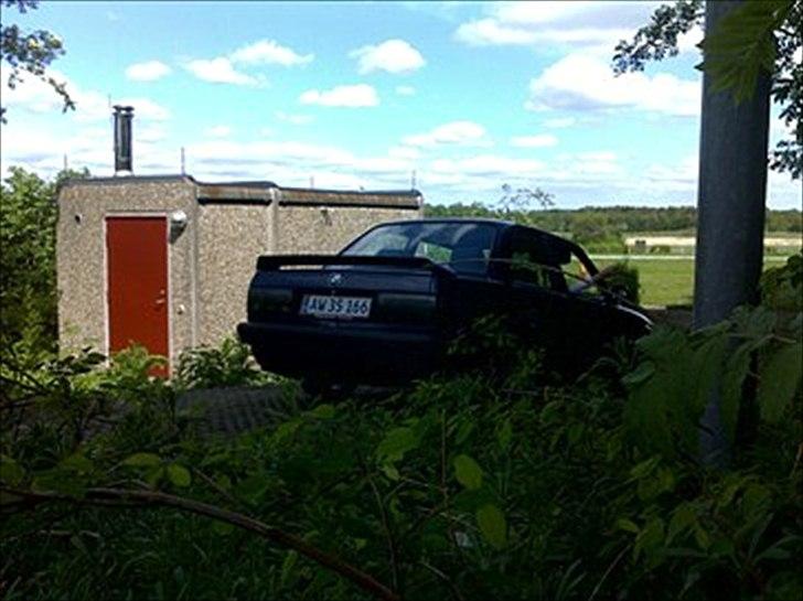 BMW e30 325i  *SOLGT* billede 3