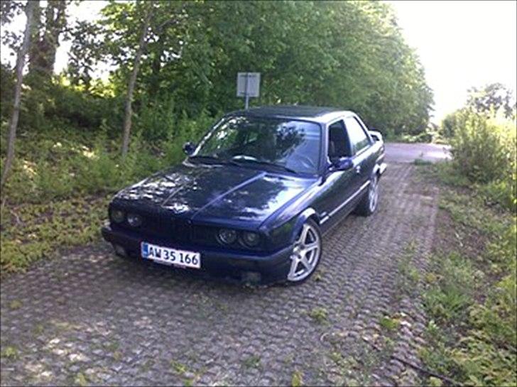 BMW e30 325i  *SOLGT* billede 4