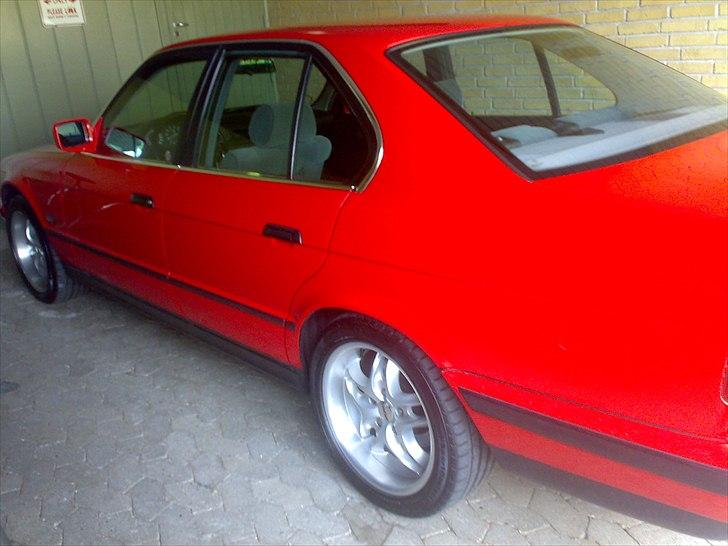 BMW E34 535i - hele bilen efter professionl polering. billede 13