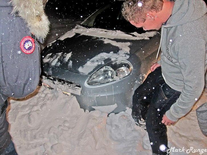 Fiat Grande Punto Dynamic - ... Vejen svingede og jeg endte i mudder helvede :D  billede 19