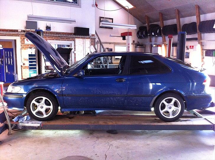 Saab 9-3 Turbo - Efter montering af Turboen samt olie skift og kontrol af turbo tryk, så den ikk smadre motoren.  billede 9