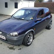 Opel corsa b 1,4 16v sport