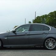 BMW E90 330i - solgt