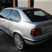 BMW E36 316 compact