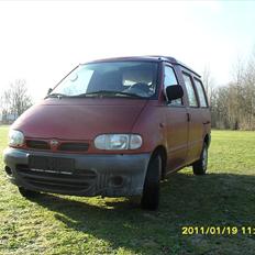 Nissan serena cargo 1,6 solgt