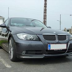 BMW E90 330i - solgt