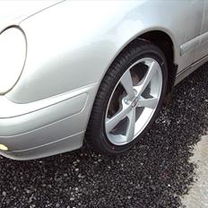 Mercedes Benz E 270 CDI SOLGT