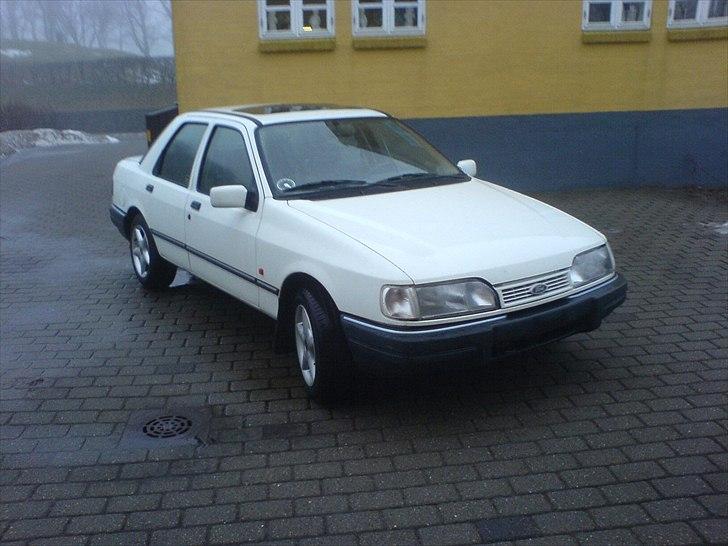 Ford Sierra 2.0 DOHC  SOLGT! billede 1
