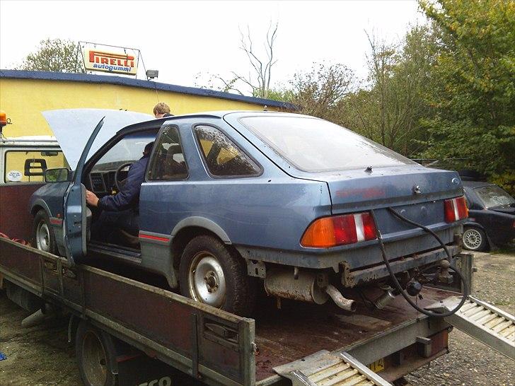 Ford Sierra Xr4i - Drift spec. - Lige hentet fra ham jeg købte den af der havde haft den stående i laden de sidste mange år. billede 17