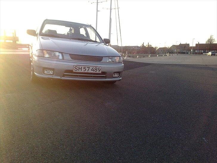 Mazda 323 Hatchback billede 2