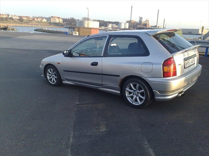 Mazda 323 Hatchback billede 3