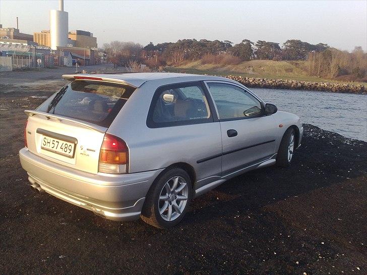 Mazda 323 Hatchback billede 8