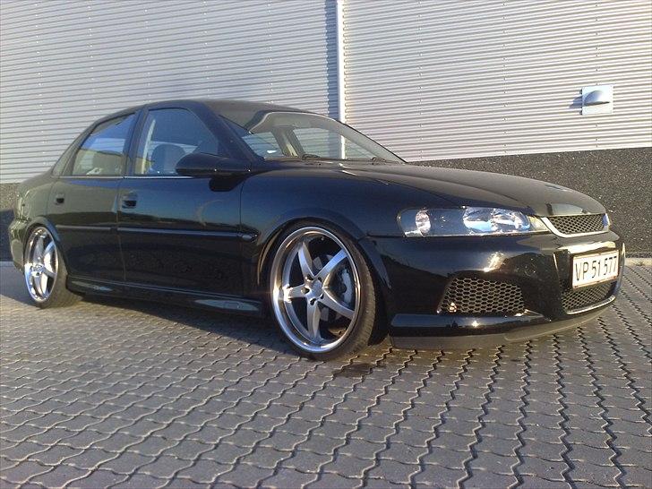 Opel Vectra B 2.5 V6 billede 2