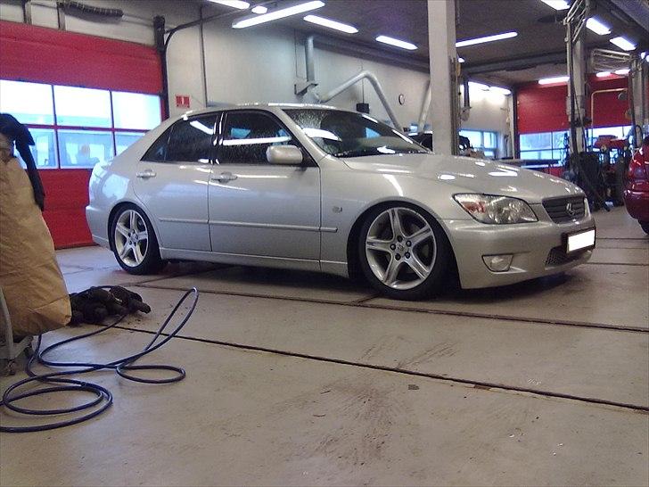 Lexus is200 sport billede 1