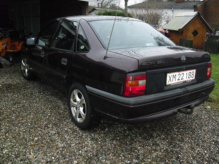Opel vectra 2.0 GL solgt billede 3