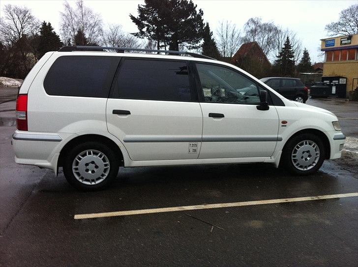 Mitsubishi Space Wagon 2,4 "SOLGT" billede 4