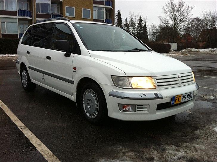 Mitsubishi Space Wagon 2,4 "SOLGT" billede 5